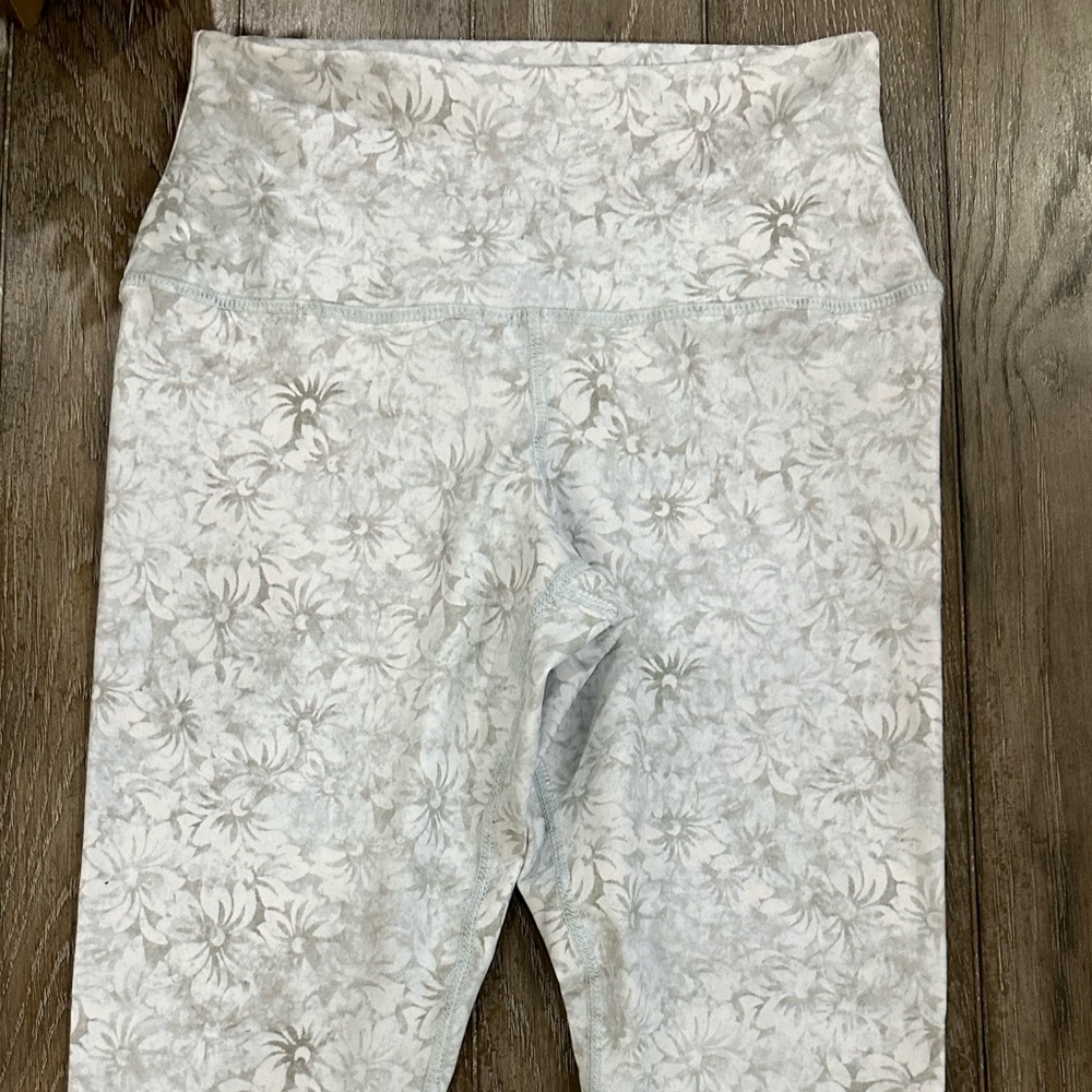 Evolution and Creation Leggings - Picture 3 of 12